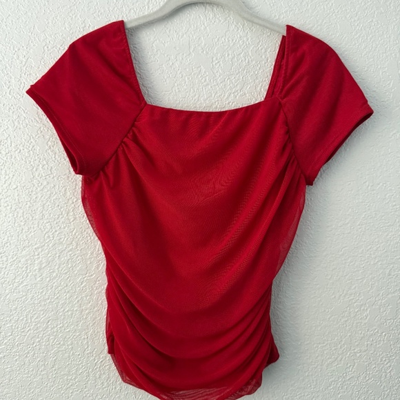 Ragdoll Women’s Red Mesh Ruched Short Sleeve Top Large Juniors - Picture 1 of 6